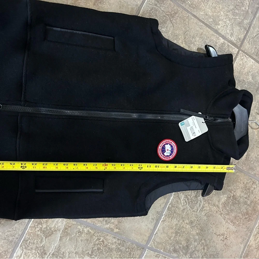 Men's Canada, goose MERSEY black fleece vest logo patch size large